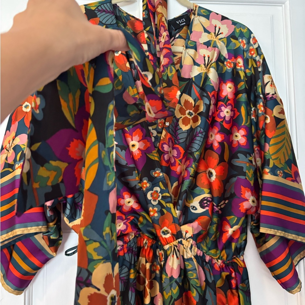 Vici Silky Elegant Multicolor Floral Print Pantsuit chic - Picture 10 of 14